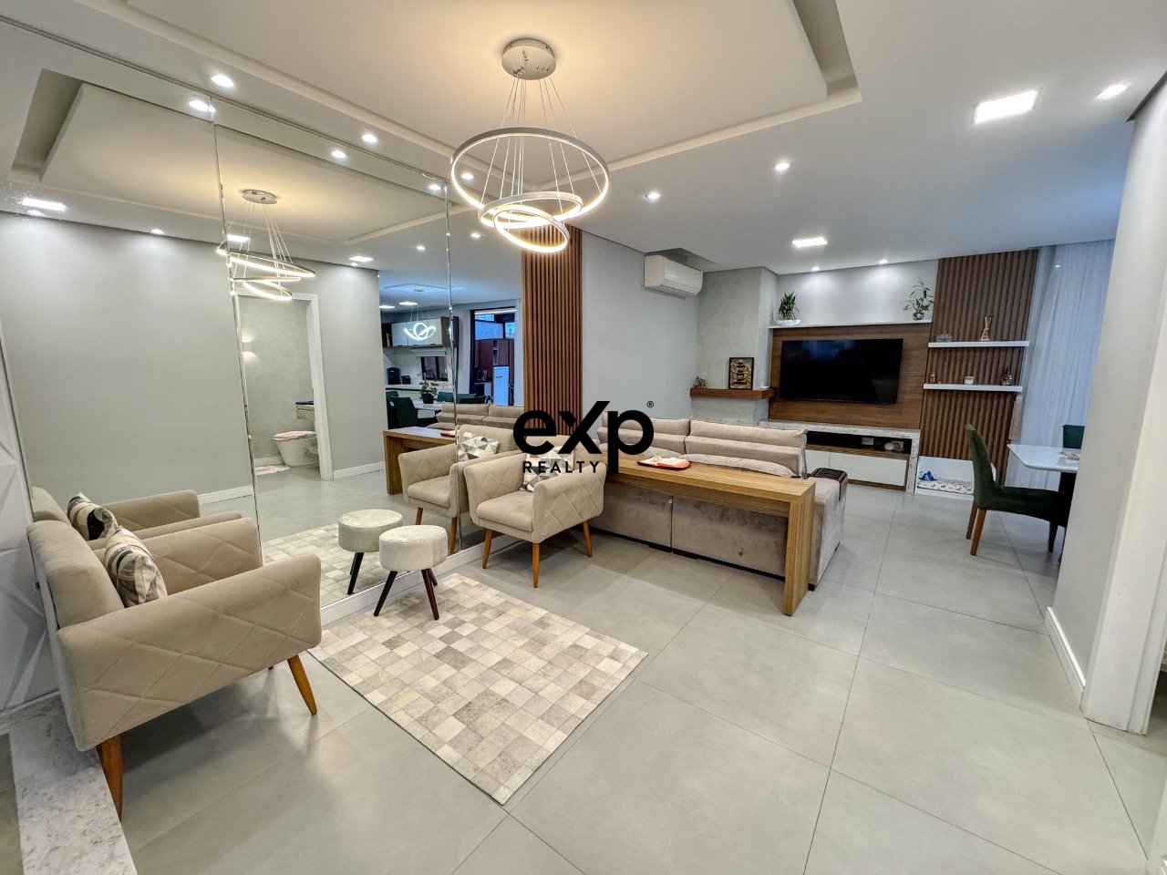 Triplex à venda em São José dos Pinhais, Augusto Criminácio 106 Iná São José dos Pinhais 83065-542, 197 m²