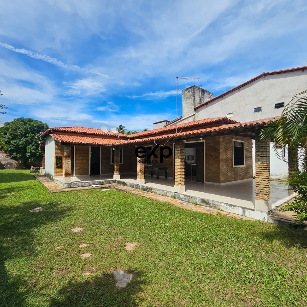 House with Excellent Green Space in Jaua