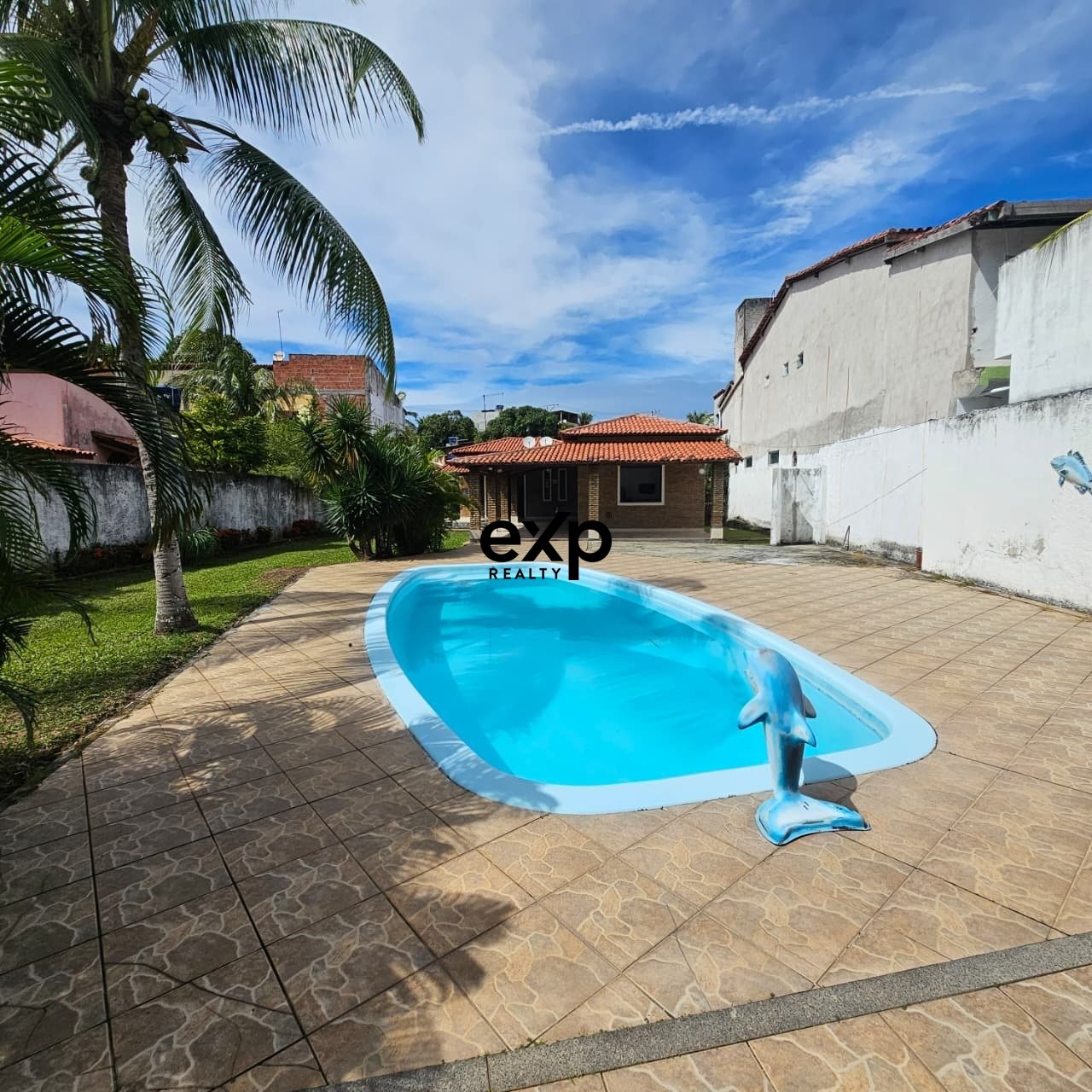 House with Excellent Green Space in Jaua 2