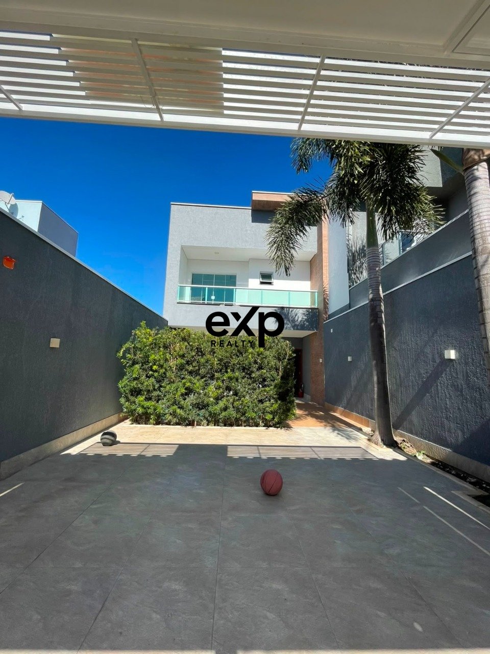 Experience the Best of Caieiras in a Residence with Pool and Gourmet Space 5
