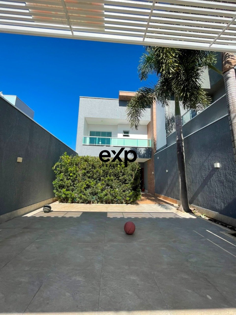 Experience the Best of Caieiras in a Residence with Pool and Gourmet Space 4