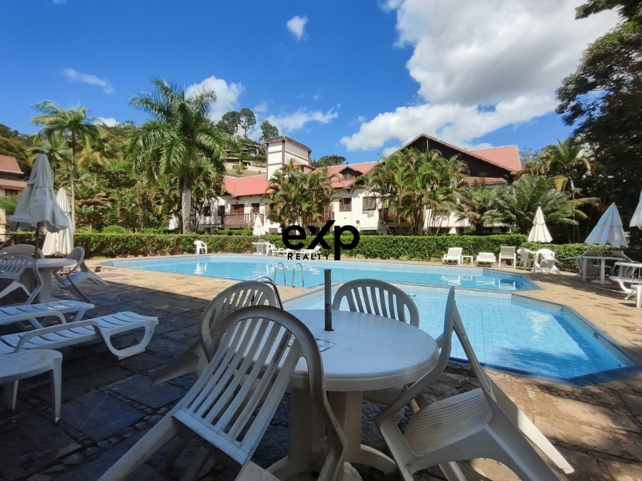 Penthouse for Sale at Lagos de Itaipava Residencial, 105 m² for R$ 990,000.00 3
