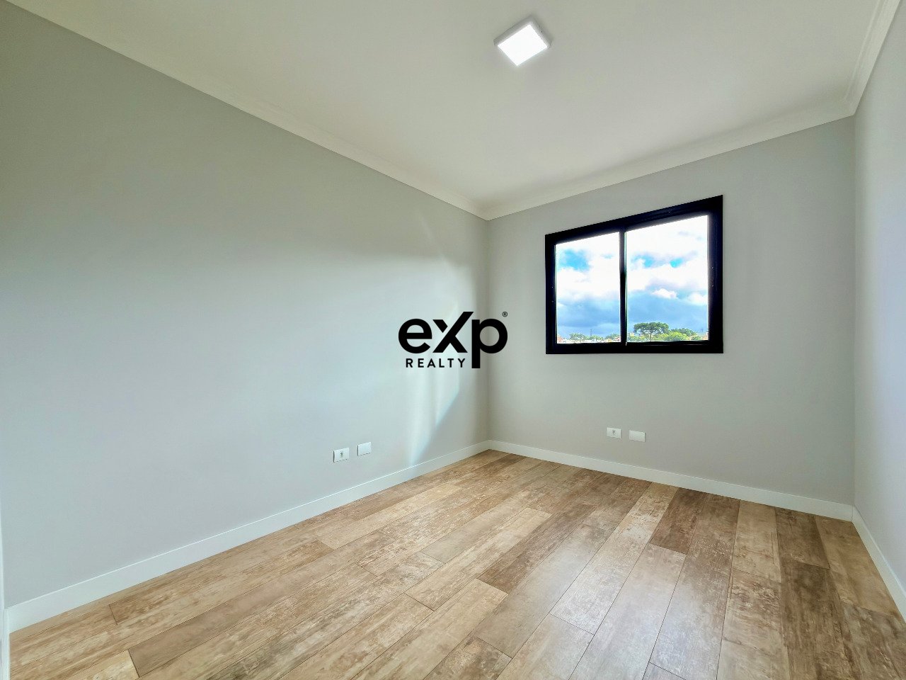 Sobrado à venda em São José dos Pinhais, José Ivahi Camargo 626 Pedro Moro São José dos Pinhais 83020-230, 169 m²
