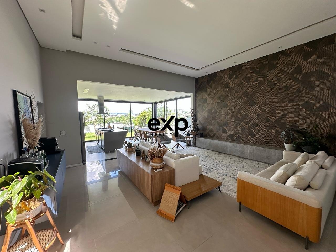 Casa em Condomínio à venda em Valinhos - SP, Rua Três 030 Residencial Vivenda das Pitangueiras Valinhos - SP 13272-543, 300 m²