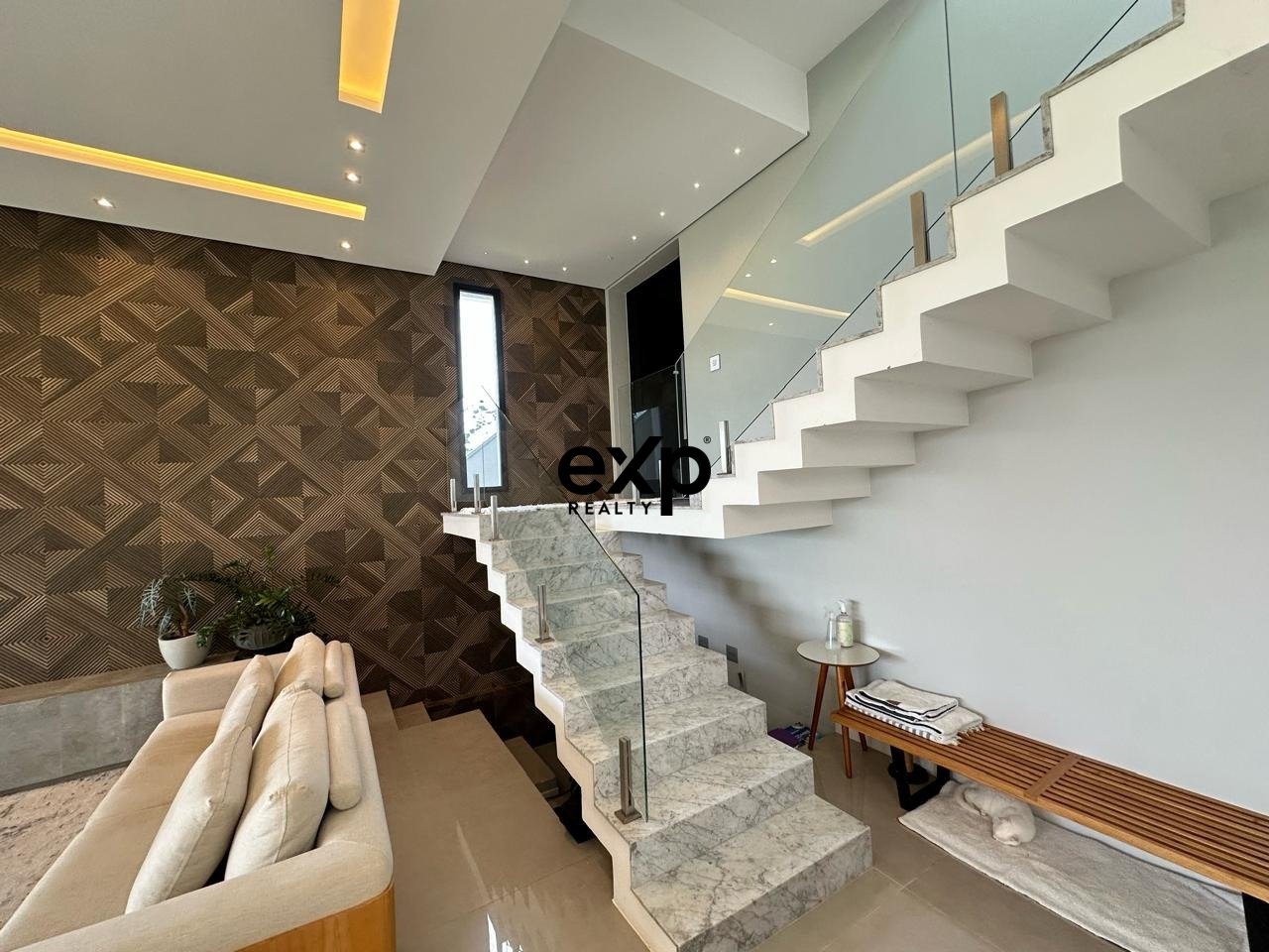 Casa em Condomínio à venda em Valinhos - SP, Rua Três 030 Residencial Vivenda das Pitangueiras Valinhos - SP 13272-543, 300 m²