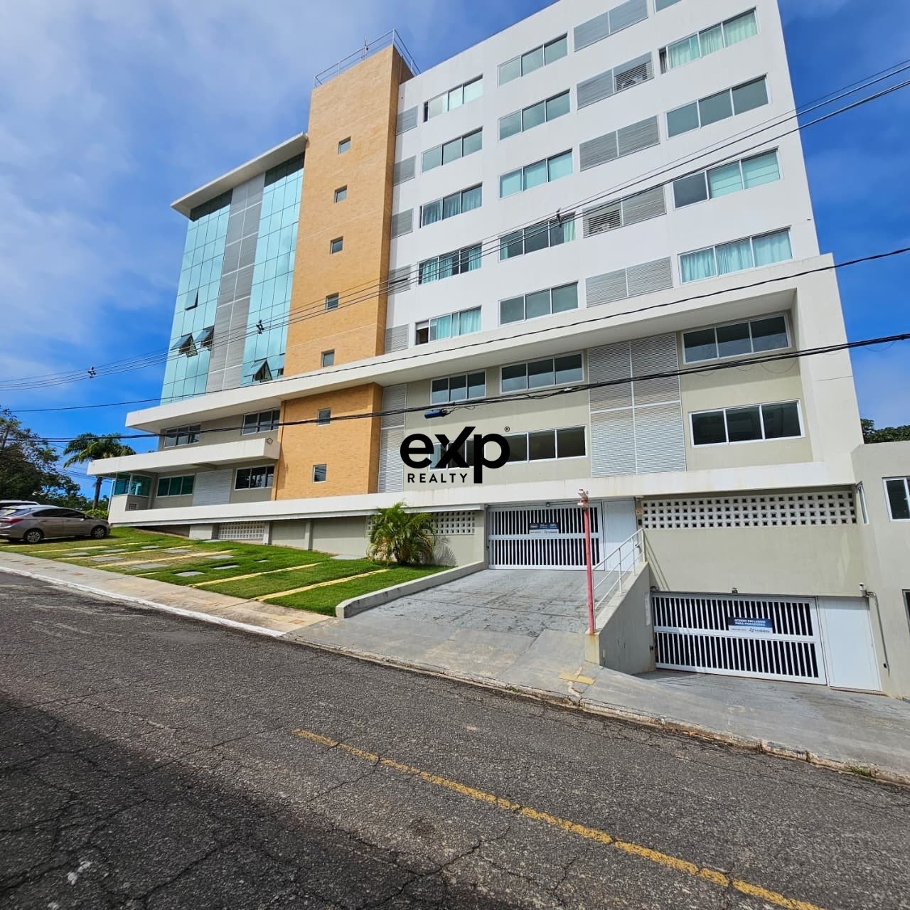 Tivoli Residence: Your Strategic Loft in Lauro de Freitas - Ready to Live or Invest.
