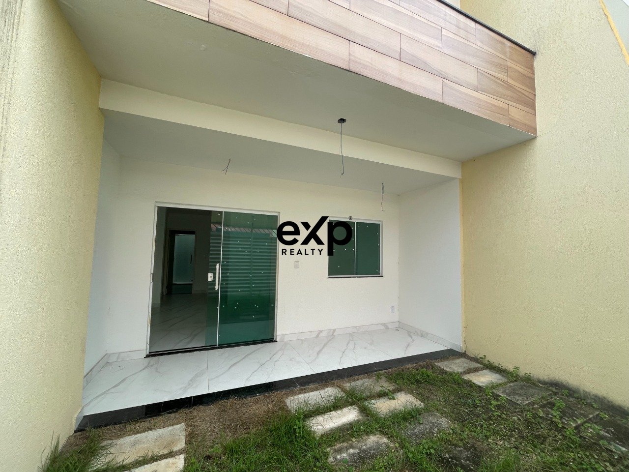 Duplex Novo, Nunca Habitado! 3/4 com Suíte e Garagem a 1,5 km da Praia de Ipitanga - Pronto para Morar!
