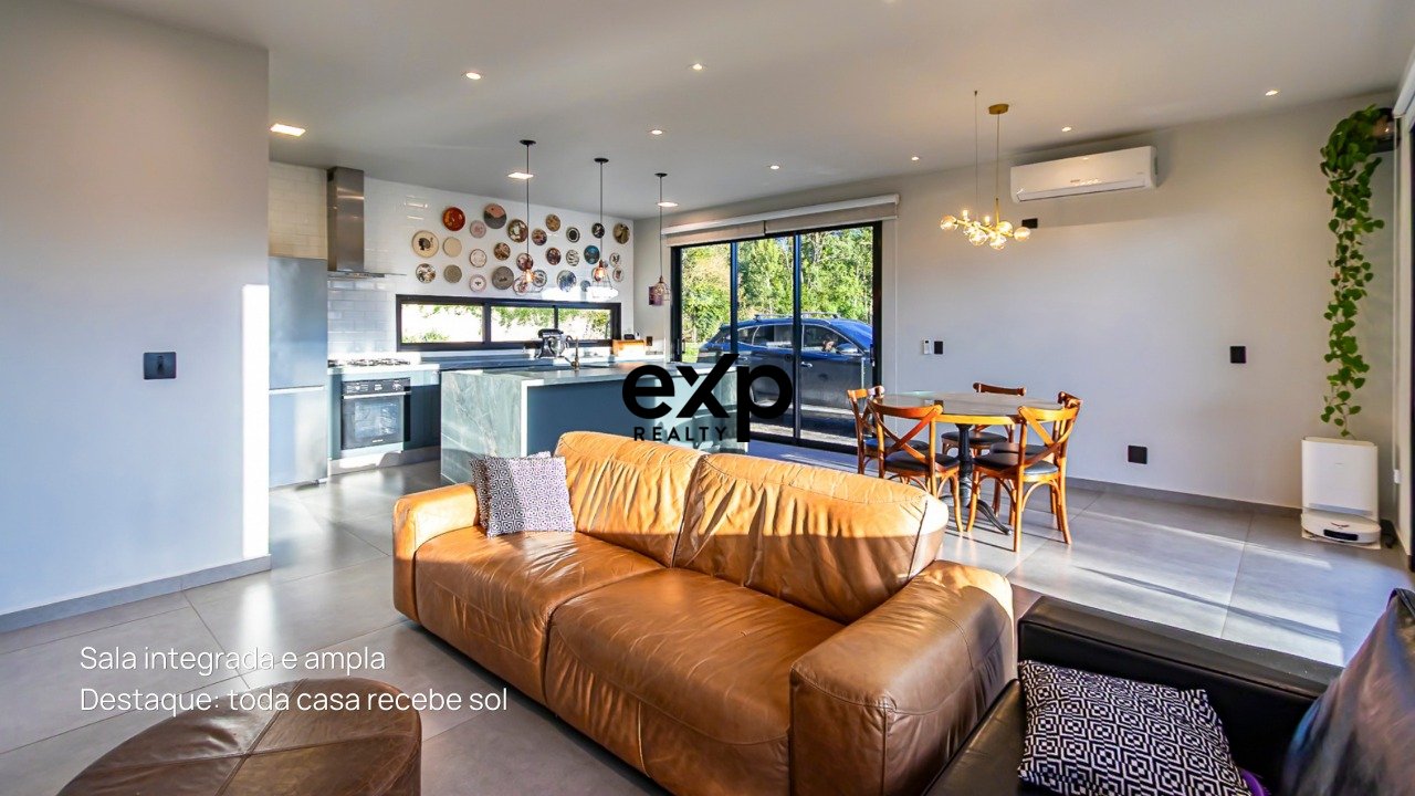Casa à venda em Quatro Barras, Rua Laurindo Pires Alves 527 Granja das Acássias Quatro Barras 83420-000, 5000 m²