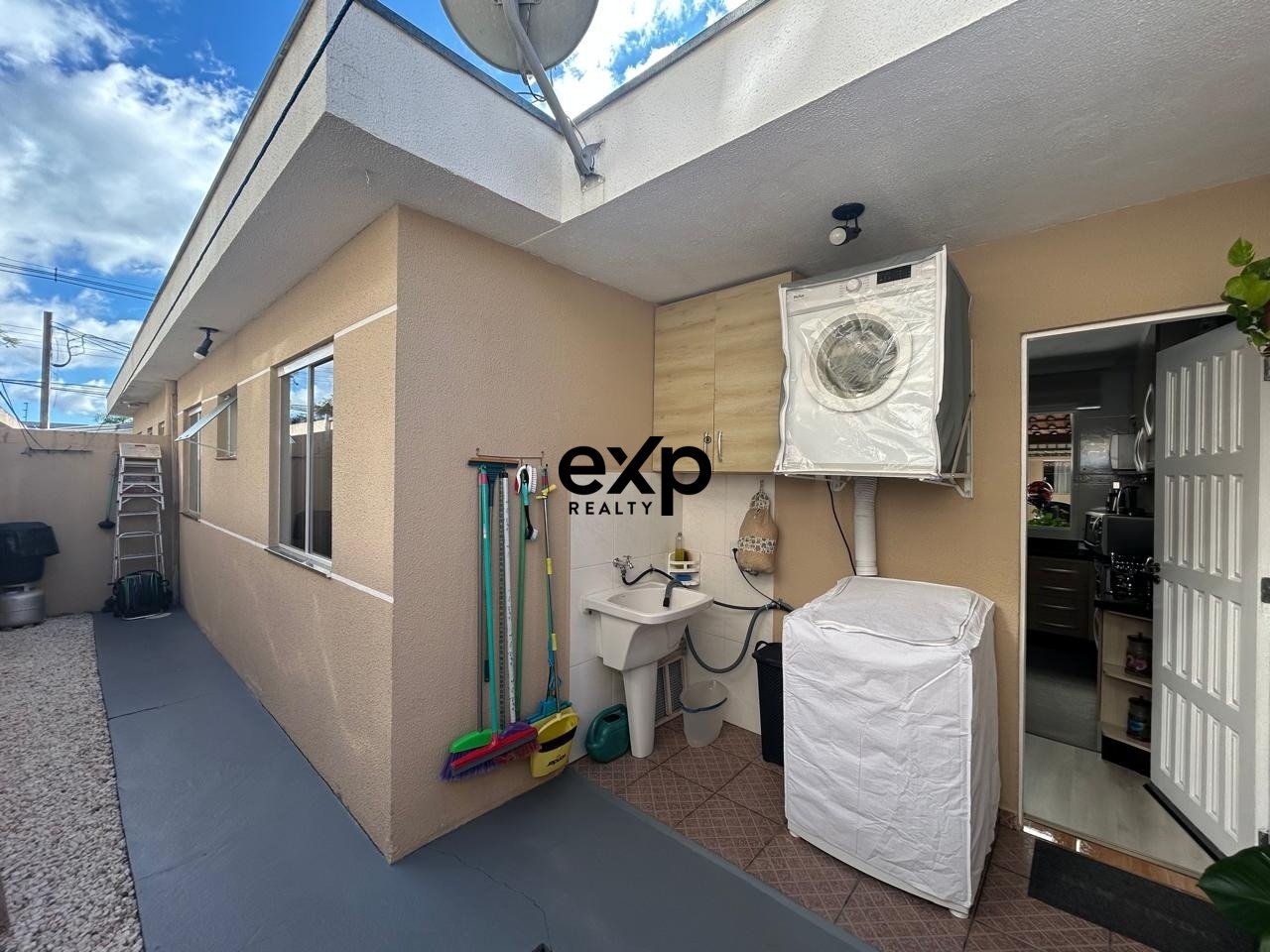 Casa em Condomínio à venda em Campo Largo, Caetano Munhoz da Rocha 740 Ouro Verde Campo Largo 83606-260, 60 m²