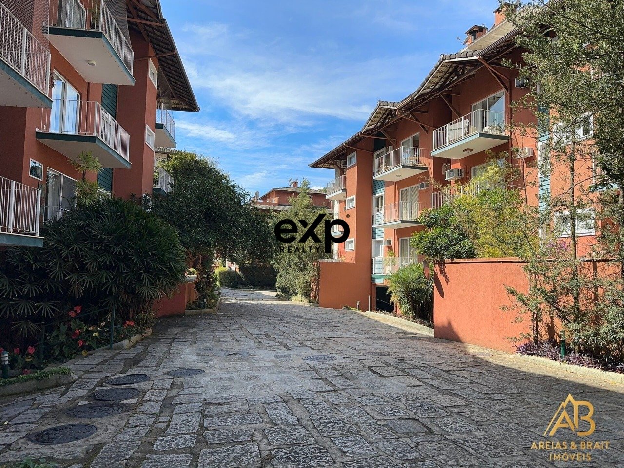 Apartamento à Venda no Condomínio Albergo Dei Pini, 178 m² por R$ 897.000,00 - Itaipava, Petrópolis/RJ
