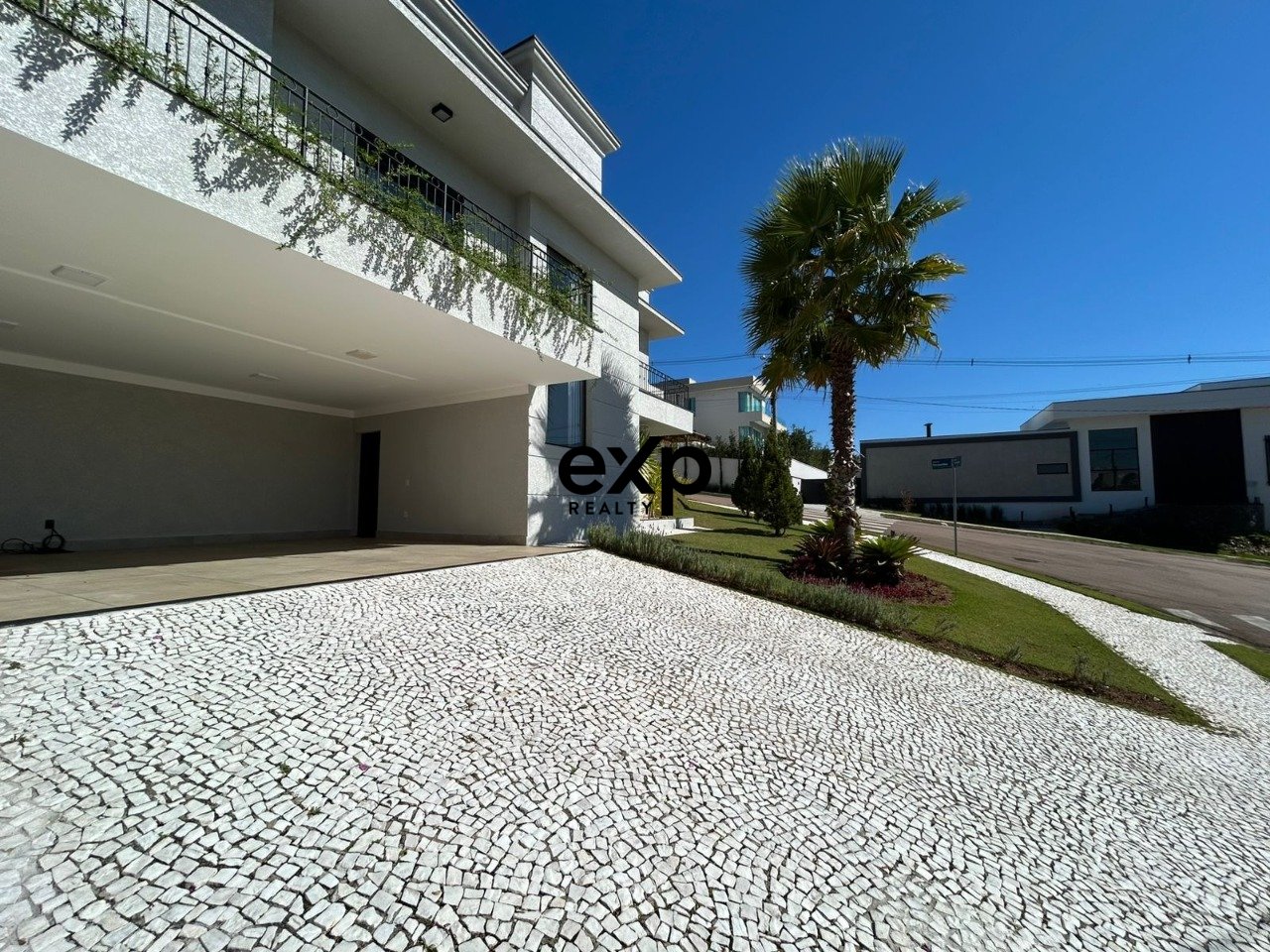 Casa em Condomínio à venda em Louveira, dos Cambaras 707 Santa Isabel Louveira 13291-124, 653 m²