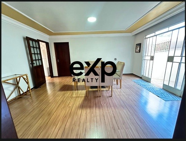 Casa à venda em Curitiba, Valentina Bailo Geronazzo 65 Boa Vista Curitiba 82560-380, 551 m²