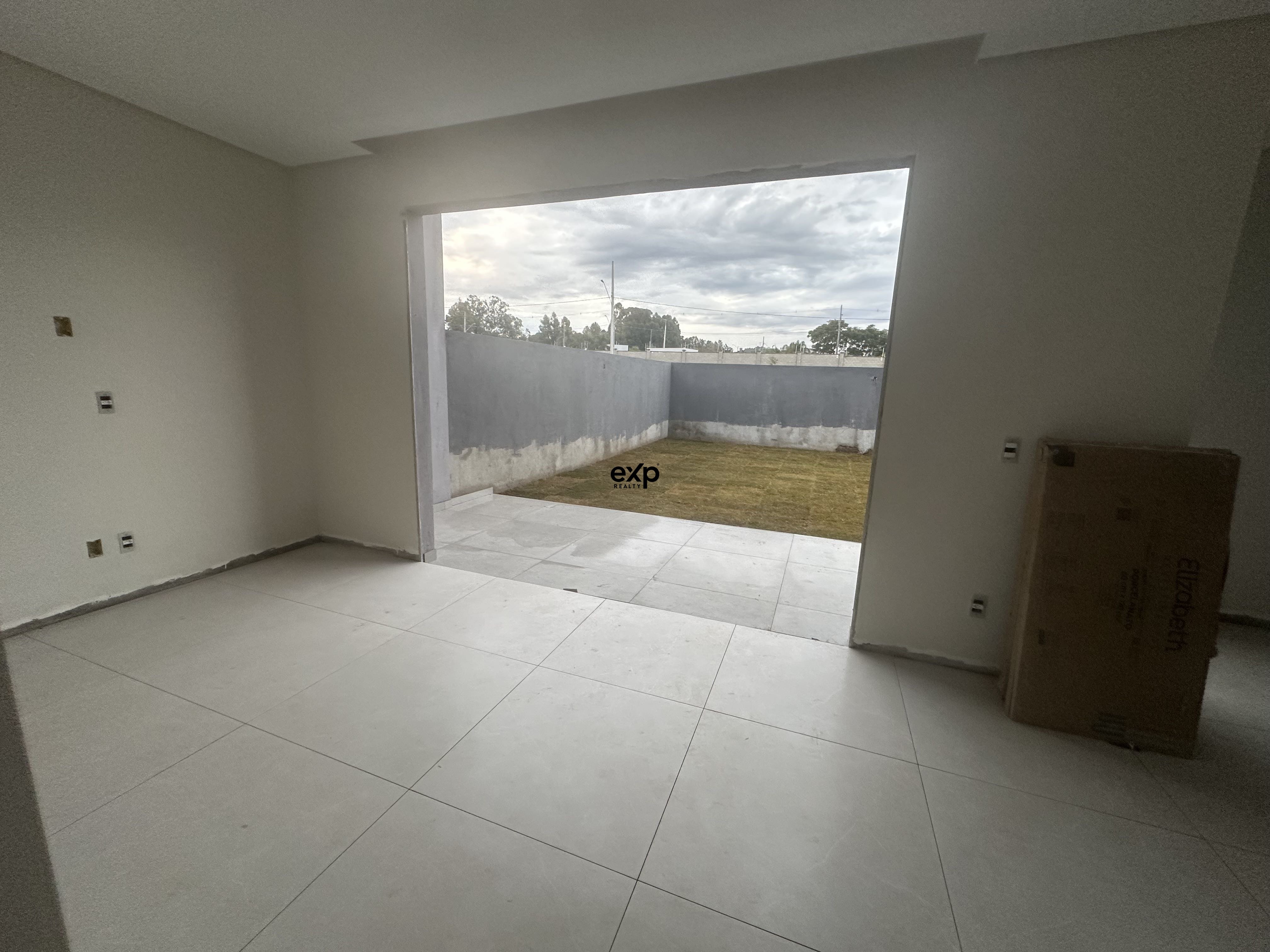 Sobrado à venda em Ponta Grossa, Cleia Baptista de Campos Melio 23 Jardim Carvalho Ponta Grossa 84017-328, 220 m²