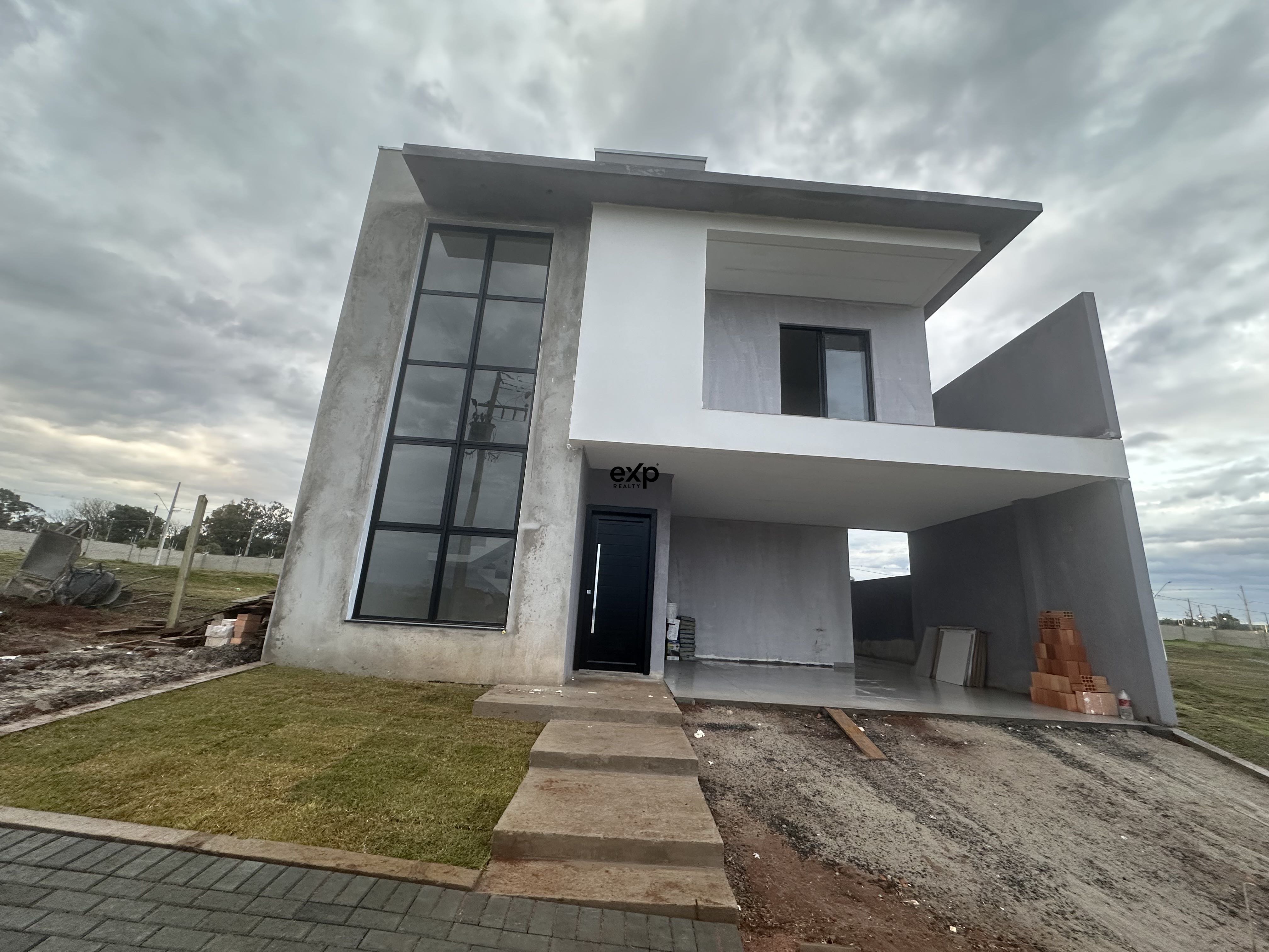 Sobrado à venda em Ponta Grossa, Cleia Baptista de Campos Melio 23 Jardim Carvalho Ponta Grossa 84017-328, 220 m²