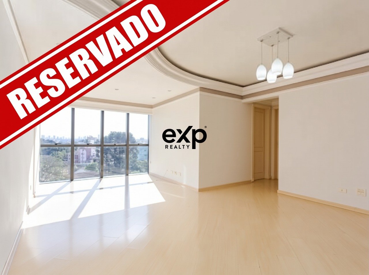 Apartamento Face Norte: 2 Quartos (1 Suíte) e Vaga Livre no Edifício Phillipe Starck.