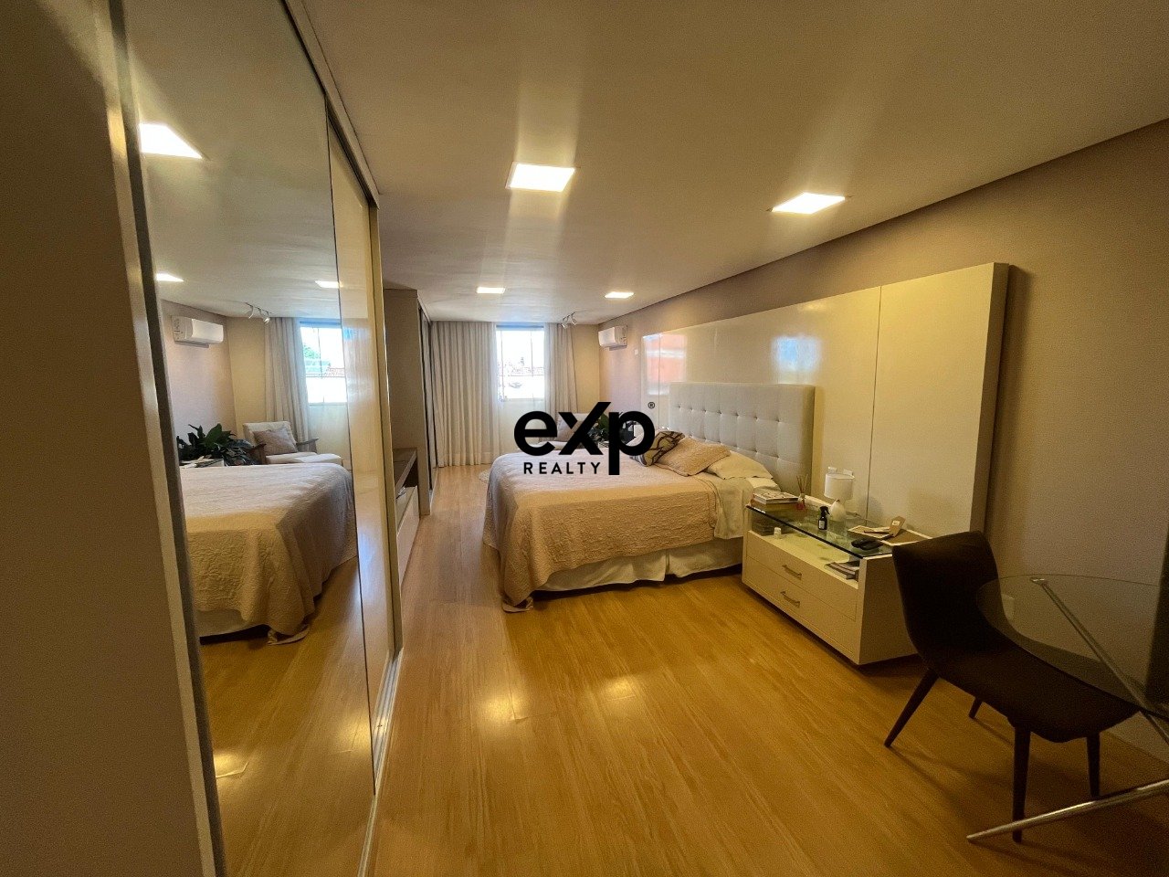 Casa à venda em Natal, Rua Eletricista Elias Ferreira 1970 Candelária Natal 59066-050, 1000 m²