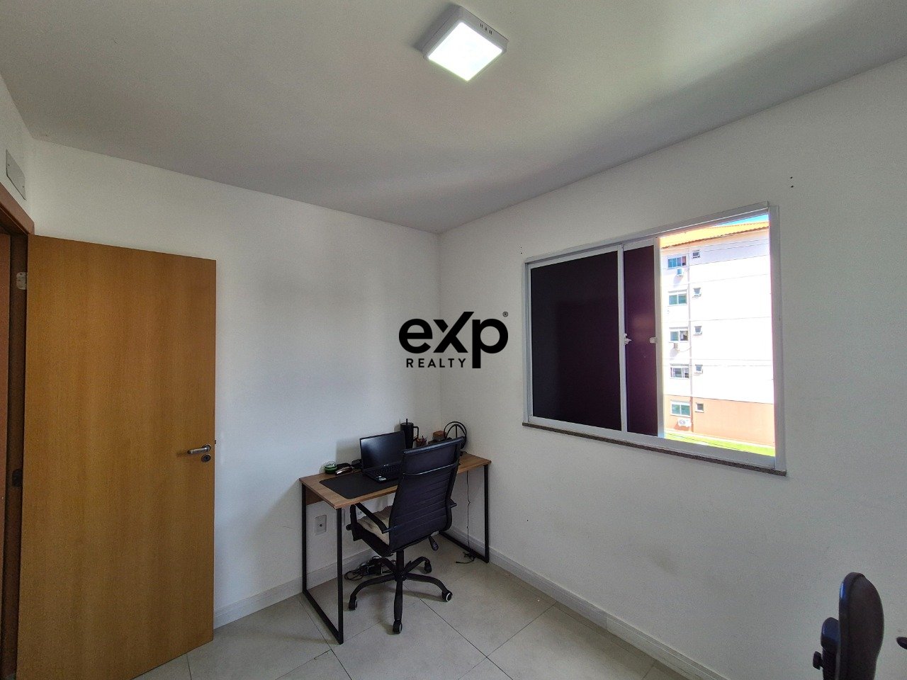 Apartamento com suíte à venda em Abrantes
