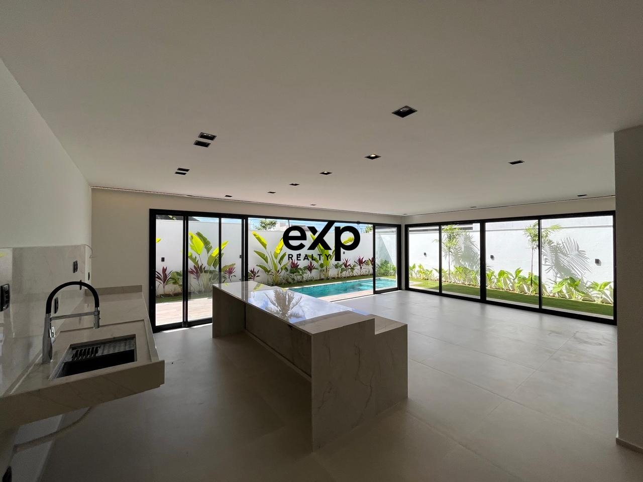 Casa em Condomínio à venda em Parnamirim, Av. Alphaville 180 Pium Parnamirim 59160-400, 445 m²