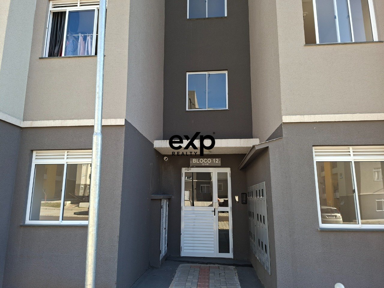 Apartment in Costeira Araucária Pr - 2 Bedrooms 4