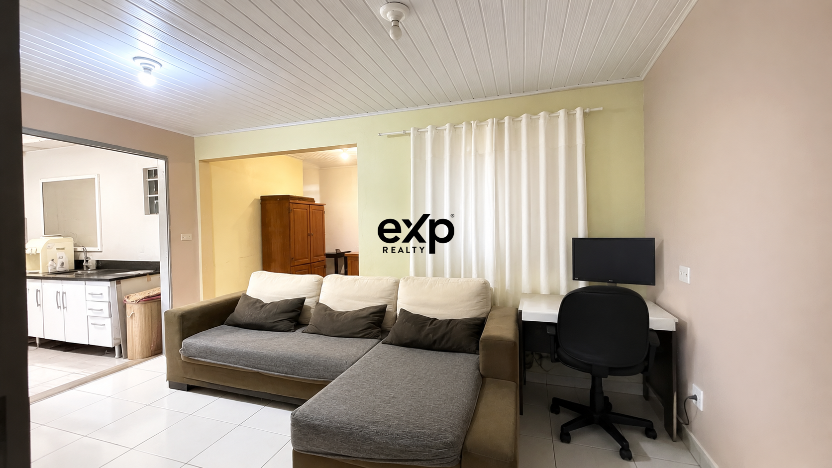 Casa à venda em São José dos Pinhais, Rua Anneliese Gellert Krigsner 1 Iná São José dos Pinhais 83065-470, 248 m²