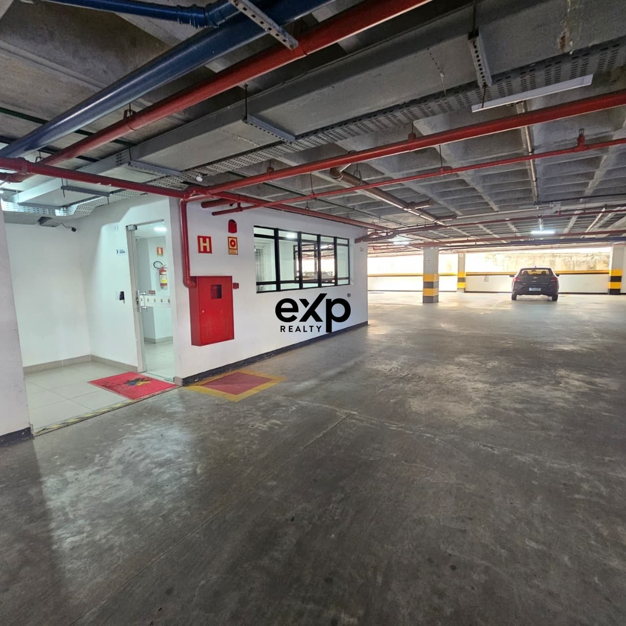 Commercial Office at Multiplus Business Center | Main Avenue View | 23m² Private Area | 1 Parking Space | Pitangueiras - Lauro de Freitas 3