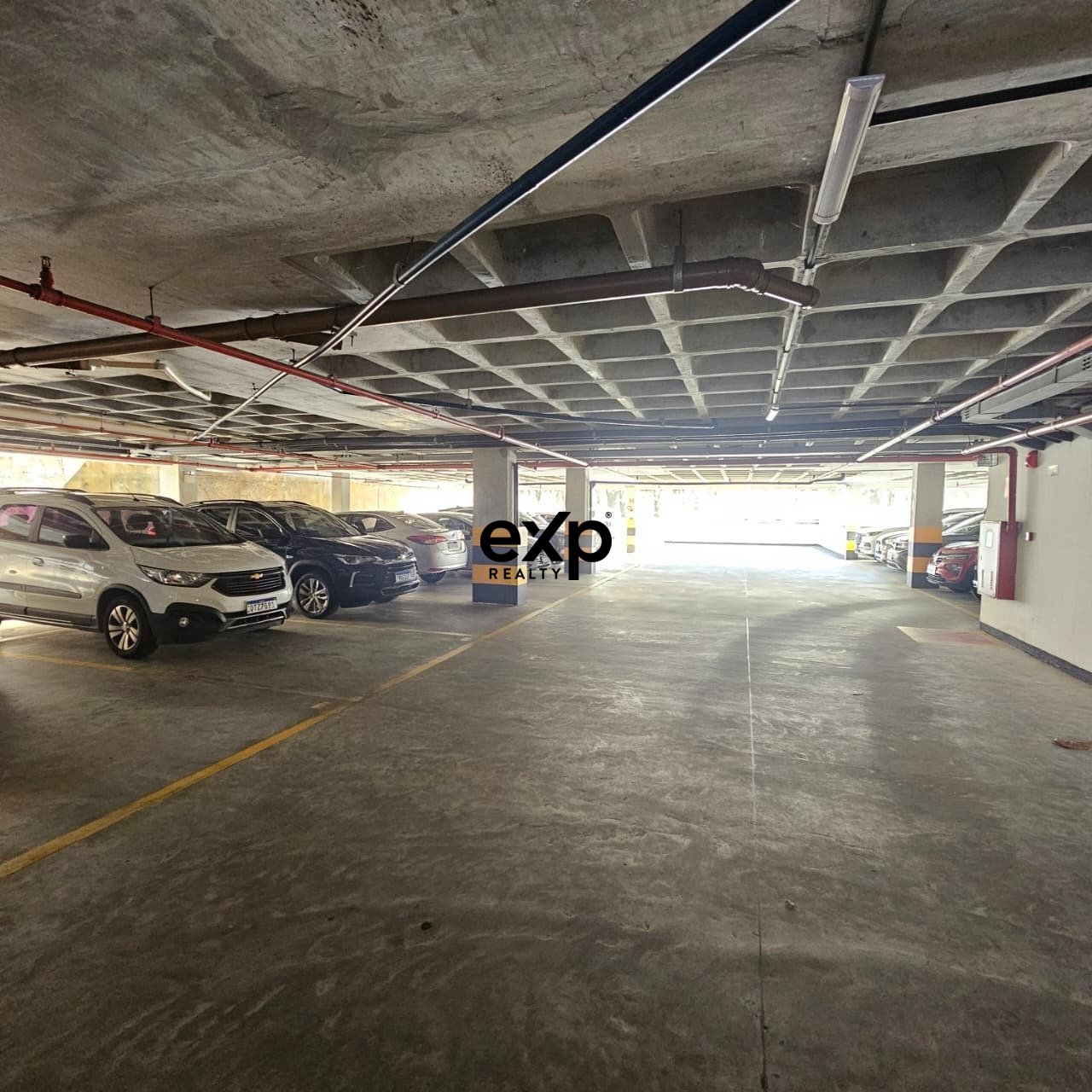 Commercial Office at Multiplus Business Center | Main Avenue View | 23m² Private Area | 1 Parking Space | Pitangueiras - Lauro de Freitas 4