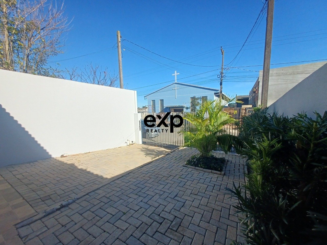 2-Bedroom Single-Story House in Estados Neighborhood in Fazenda Rio Grande 5
