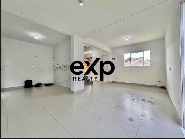 Sobrado à venda em Curitiba, Raymundo Kulik 131 Santa Cândida Curitiba 82720-370, 181 m²
