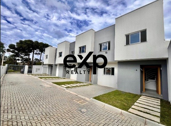 Sobrado à venda em Curitiba, Raymundo Kulik 131 Santa Cândida Curitiba 82720-370, 181 m²