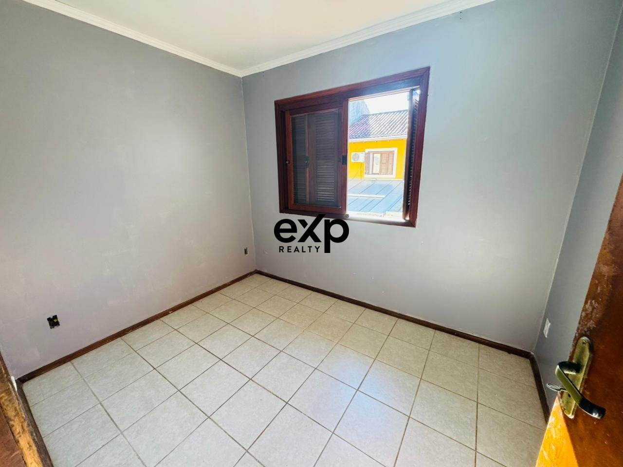 Condominium House with 2 Bedrooms for Sale 3
