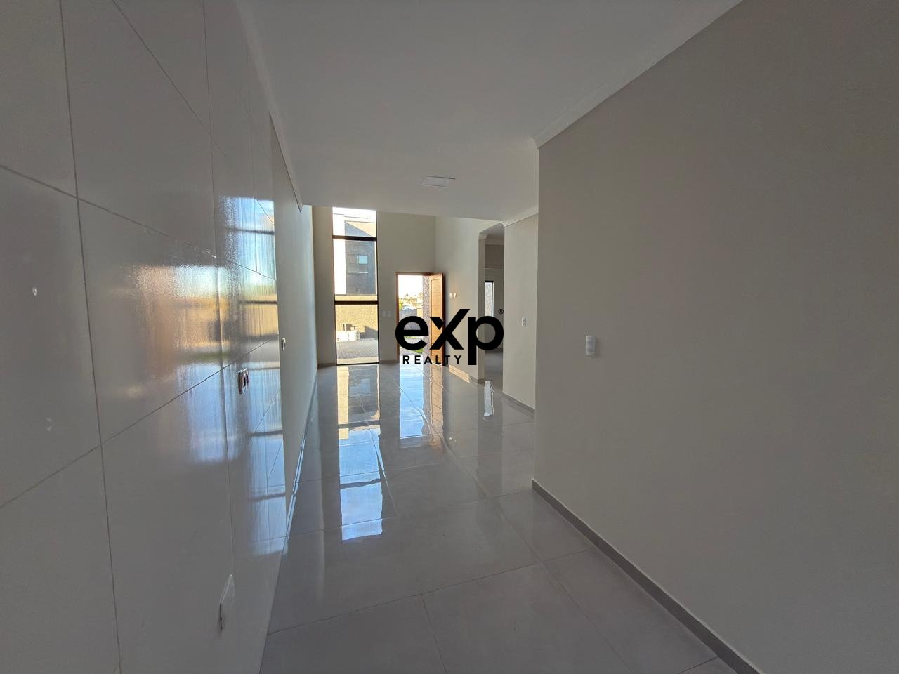 Casa em Condomínio à venda em Curitiba, Cambé 822 Sítio Cercado Curitiba 81900-480, 90 m²