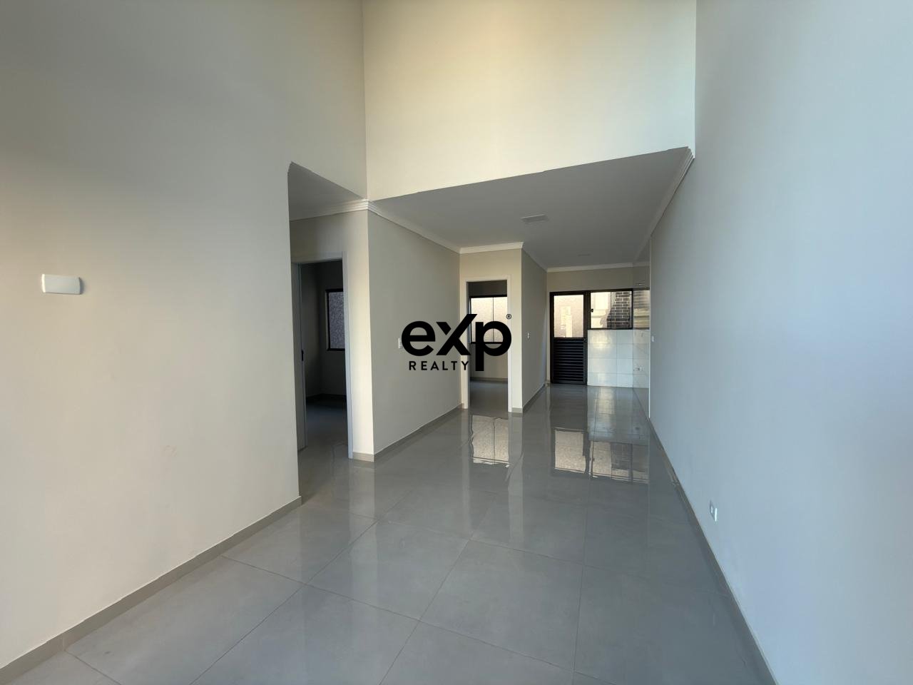 Casa em Condomínio à venda em Curitiba, Cambé 822 Sítio Cercado Curitiba 81900-480, 90 m²