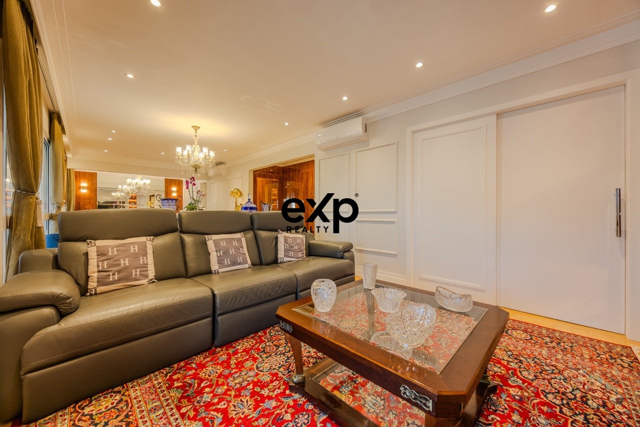 Apartamento à Venda | Vila Suzana | 248 m² | 4 Suítes | R$ 1.750.000
