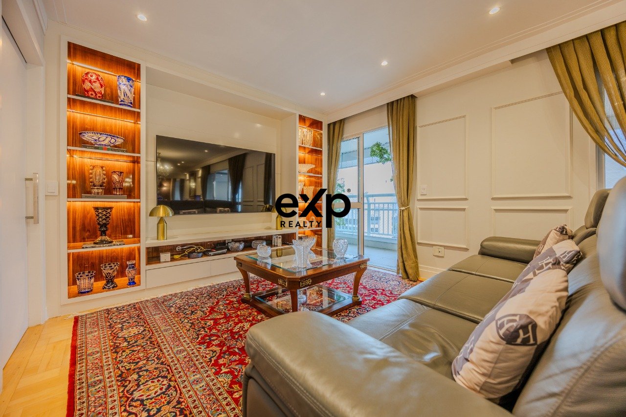 Apartamento à Venda | Vila Suzana | 248 m² | 4 Suítes | R$ 1.750.000