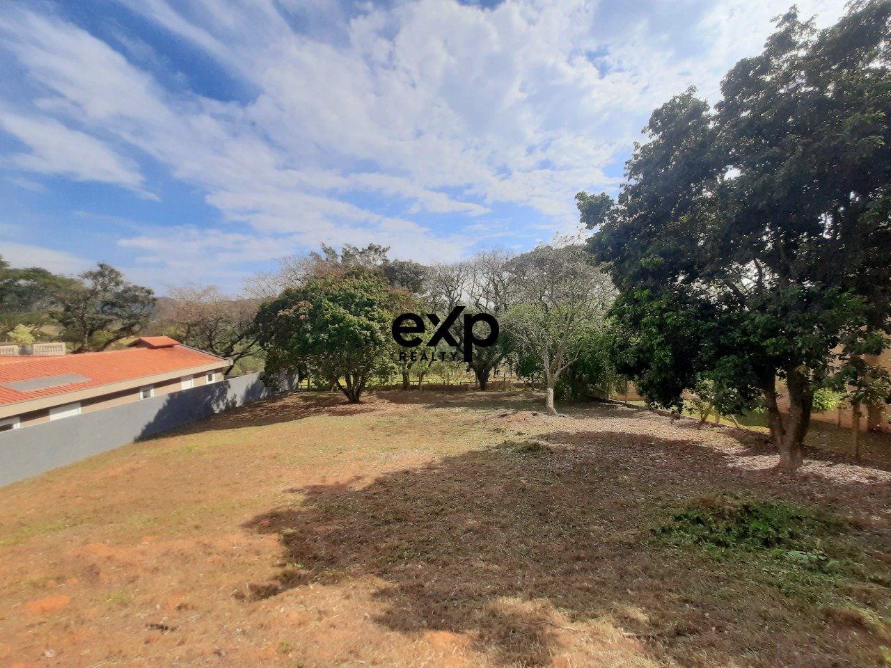 Terreno com 1000 m² no reservado Residencial Terras de Savion em Itatiba/SP!