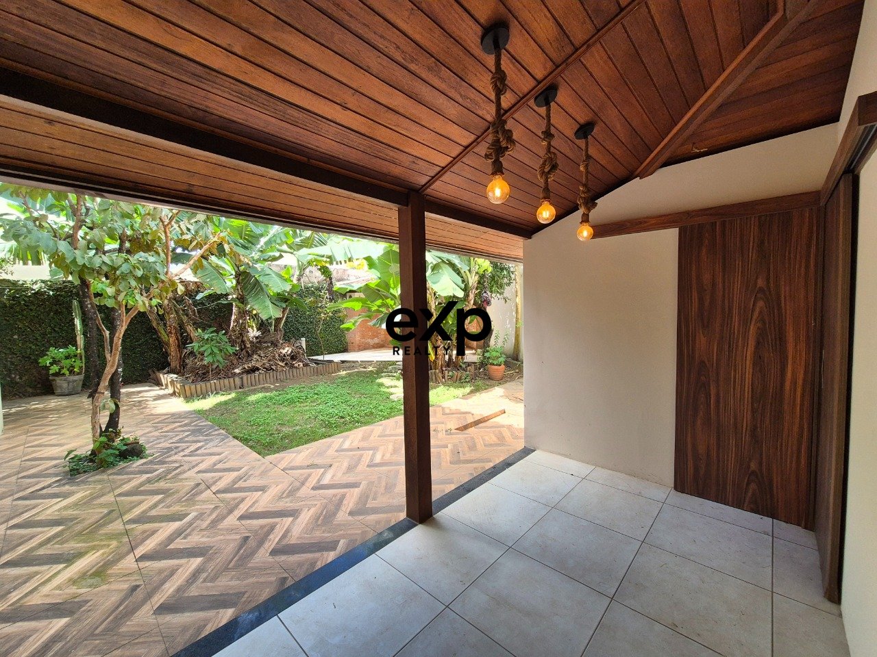 House for Sale in Lauro de Freitas
