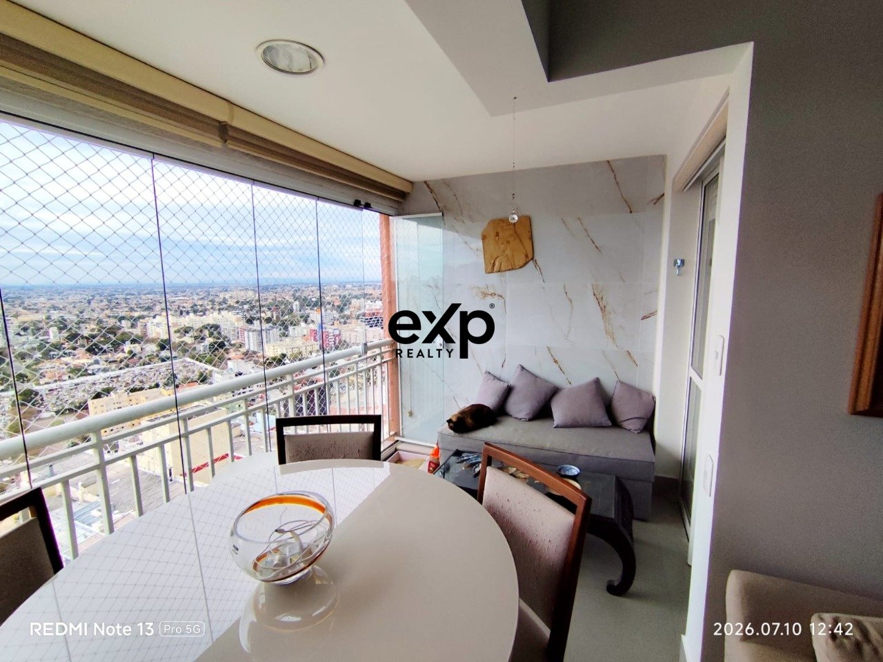 APARTAMENTO COM 2 DORMITÓRIOS NO ÁGUA VERDE