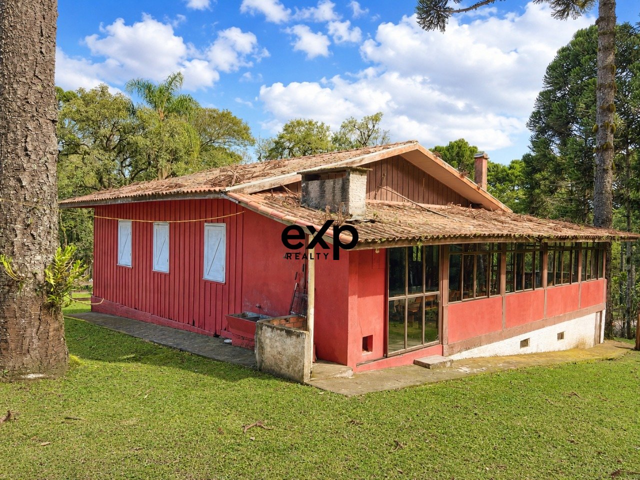 Farm with 61,122 m² just 3 minutes from Campo Largo Outlet 3
