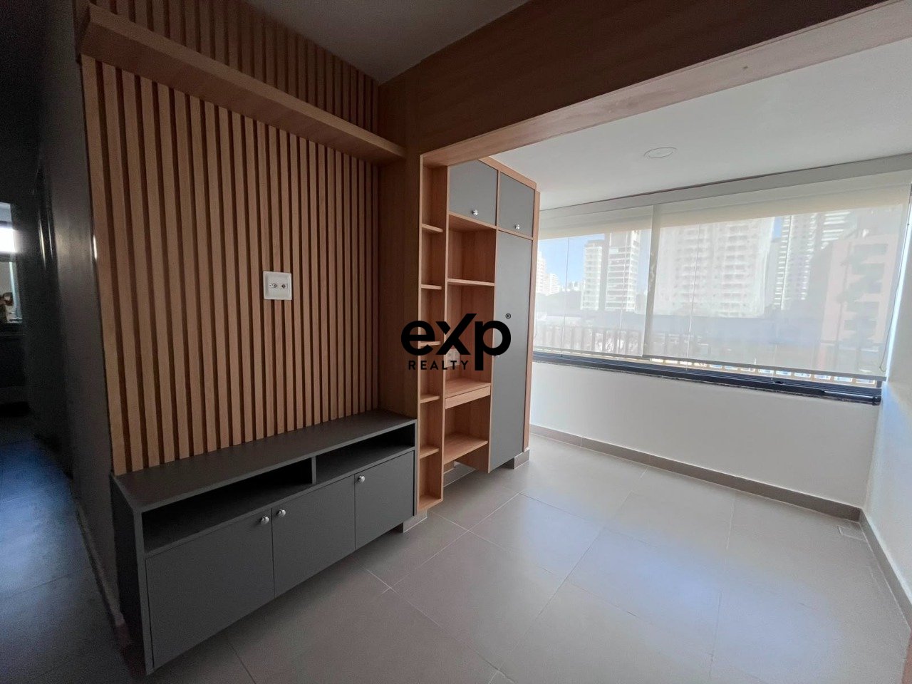 Apartamento para aluguel com 2 quartos na Vila Olímpia
