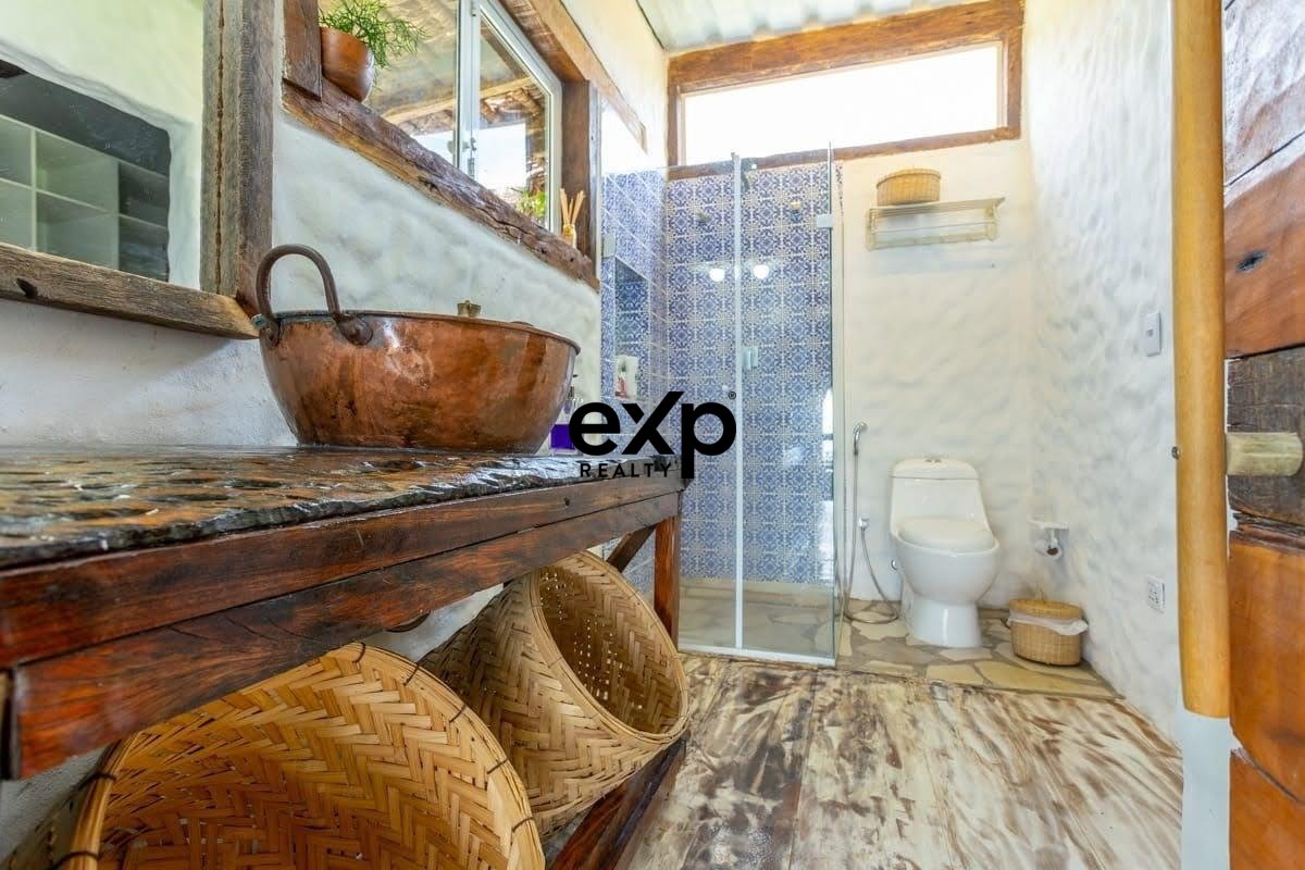 Beautiful Beachfront Condominium House for Sale in Ilhabela 3