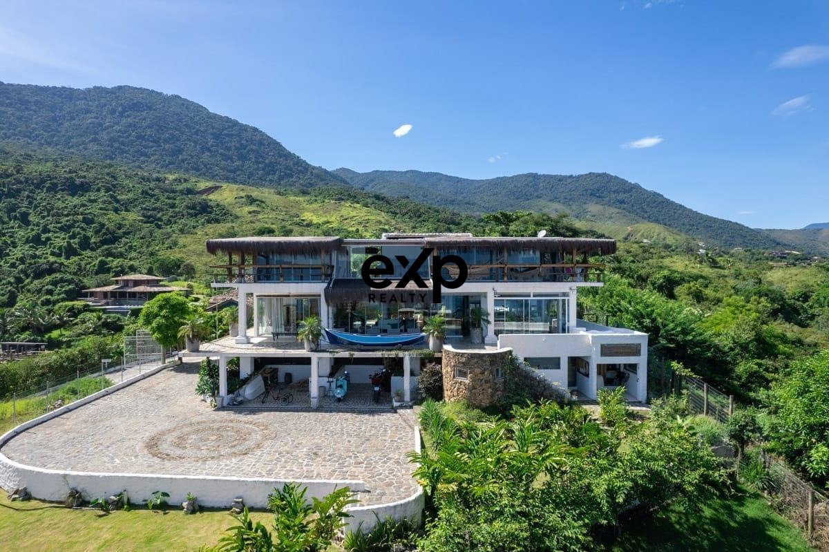 Beautiful Beachfront Condominium House for Sale in Ilhabela 5