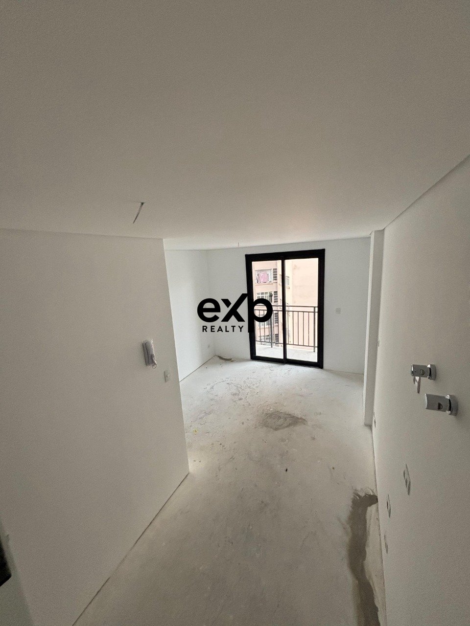 Apartamento à venda em Curitiba, Visconde de Nacar 1050 Centro Curitiba 80410-201, 29 m²