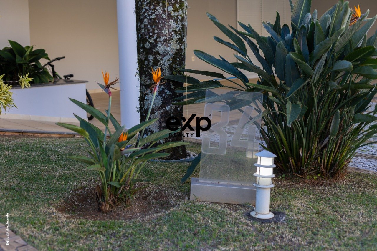 Casa Térrea Moderna à Venda em Condomínio de Alto Padrão em Valinhos/SP