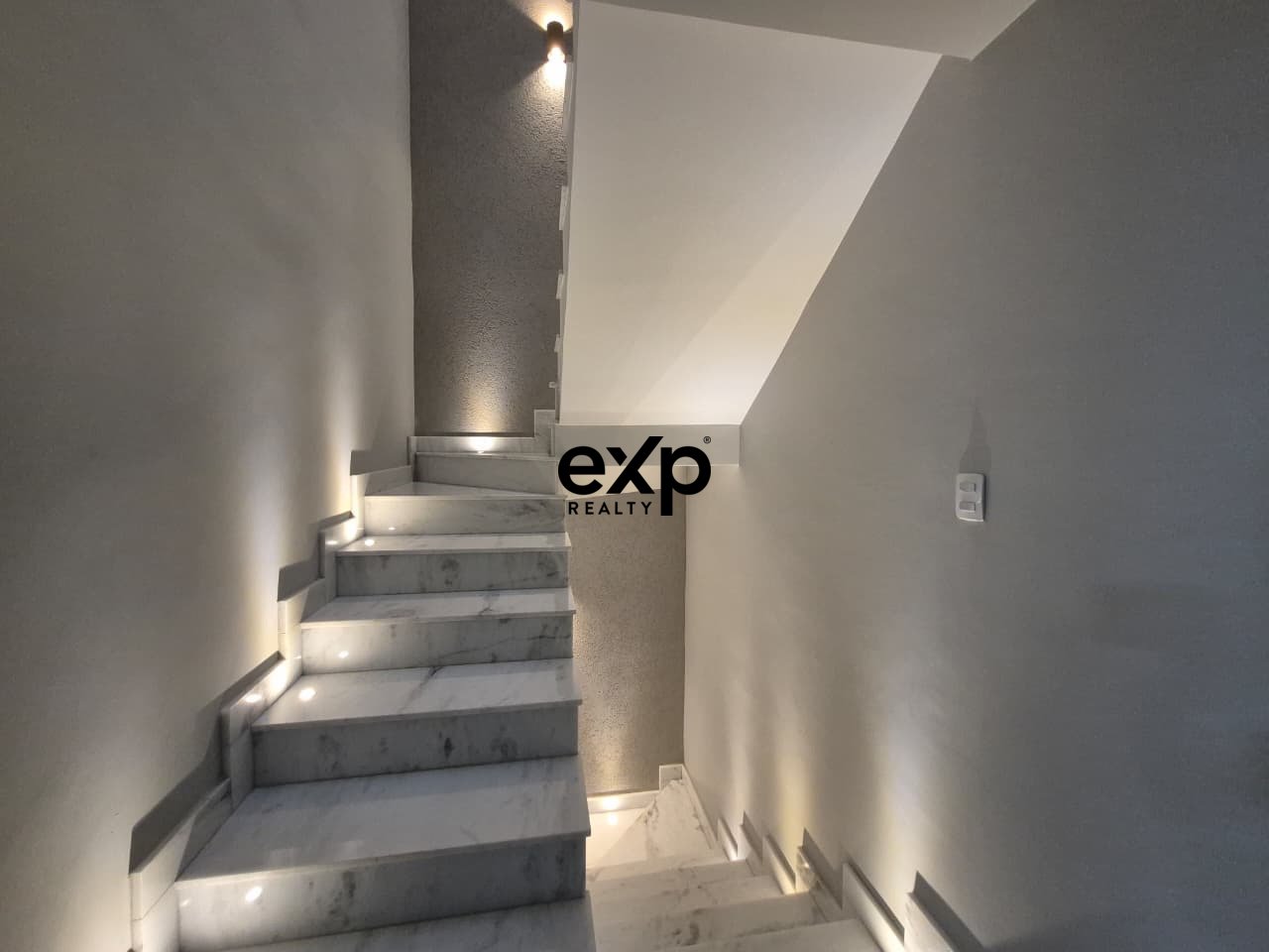 Triplex de Alto Padrão à Venda | São Domingos | São José dos Pinhais