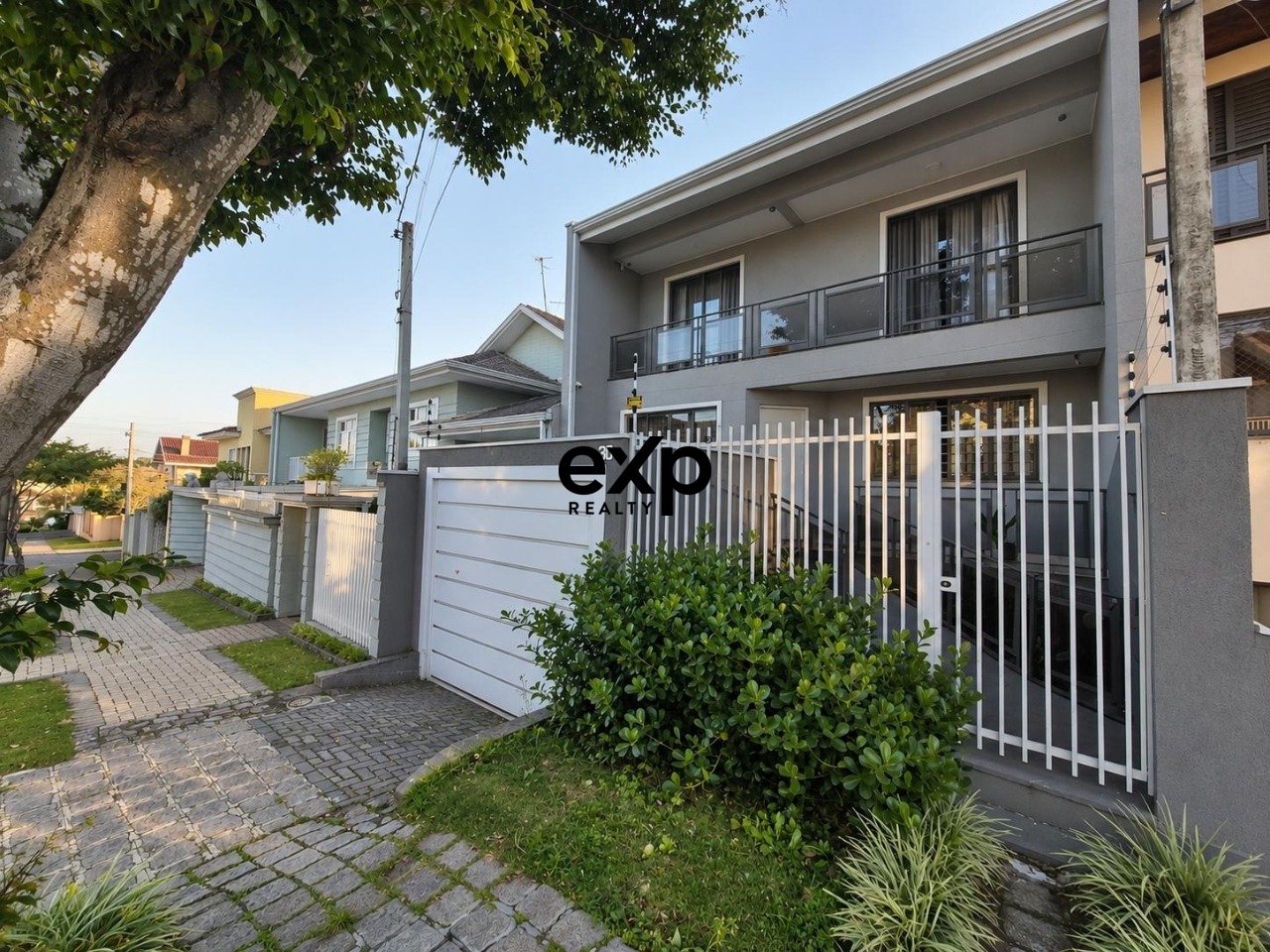 Triplex à venda em São José dos Pinhais, Maria Antônia Franco Dombrowski 30 São Domingos São José dos Pinhais 83030-440, 205 m²