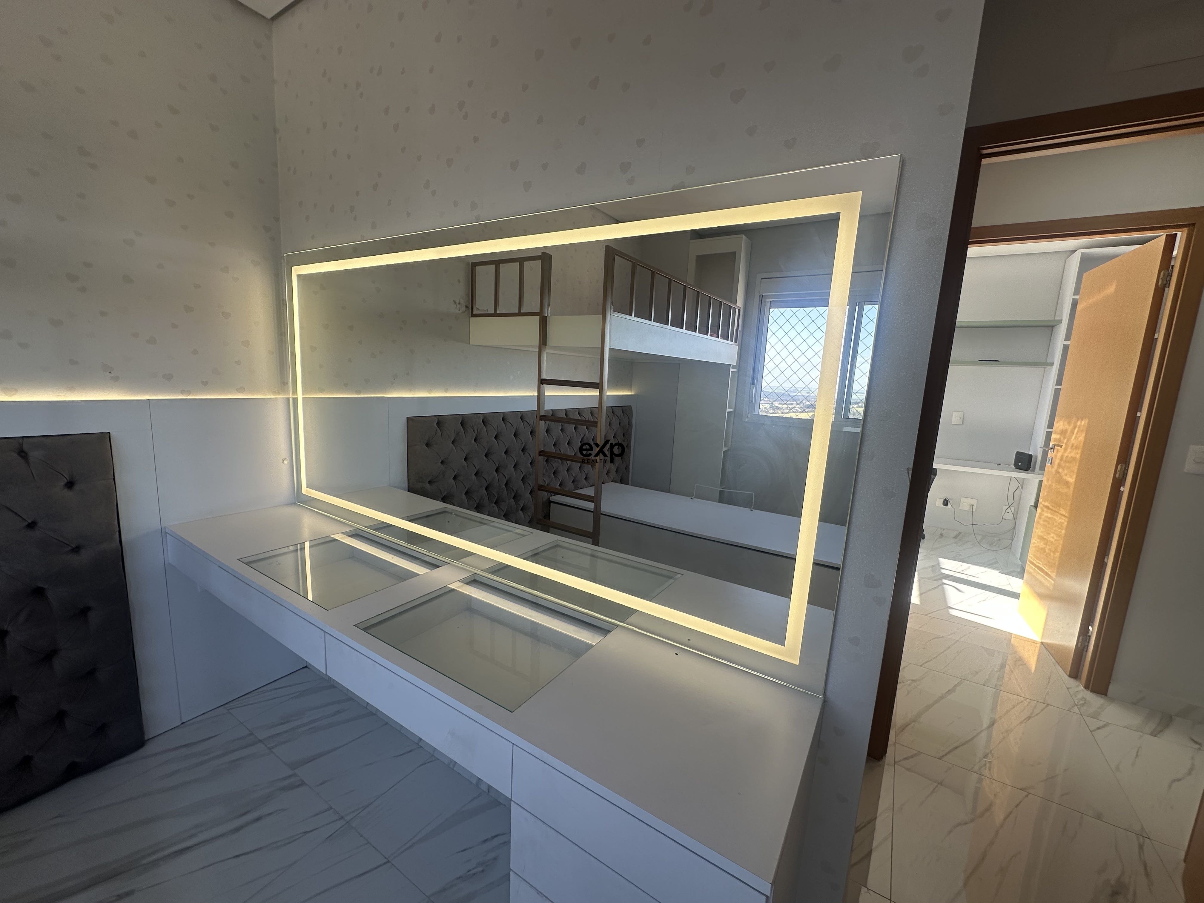 Apartamento andar alto à venda em Ponta Grossa