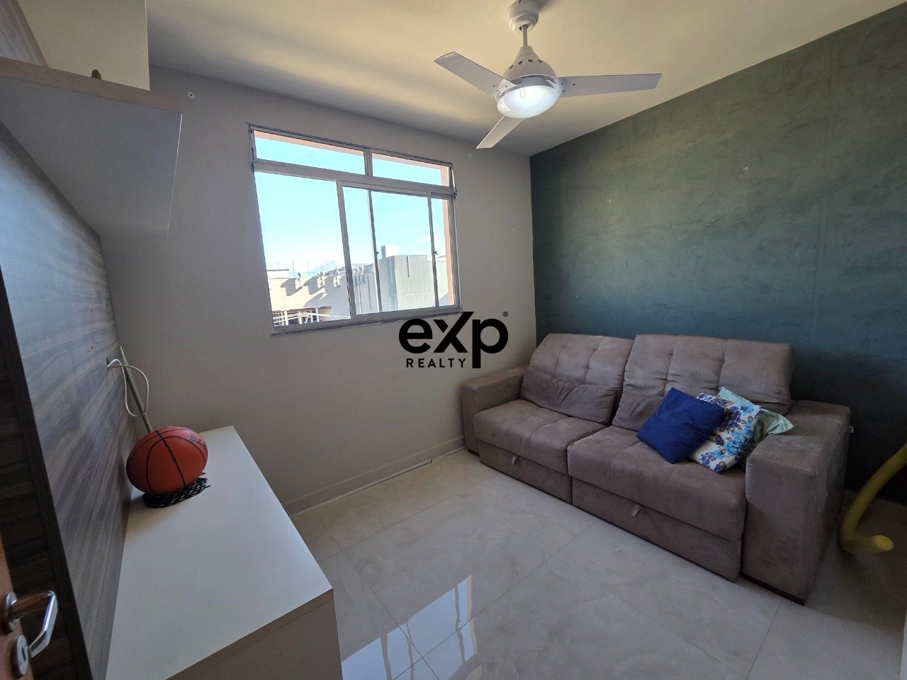 Apartamento para Locação com 3 quartos em Pitangueiras