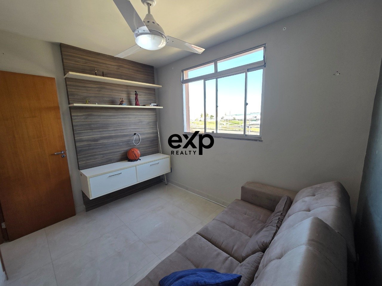 Apartamento para Locação com 3 quartos em Pitangueiras