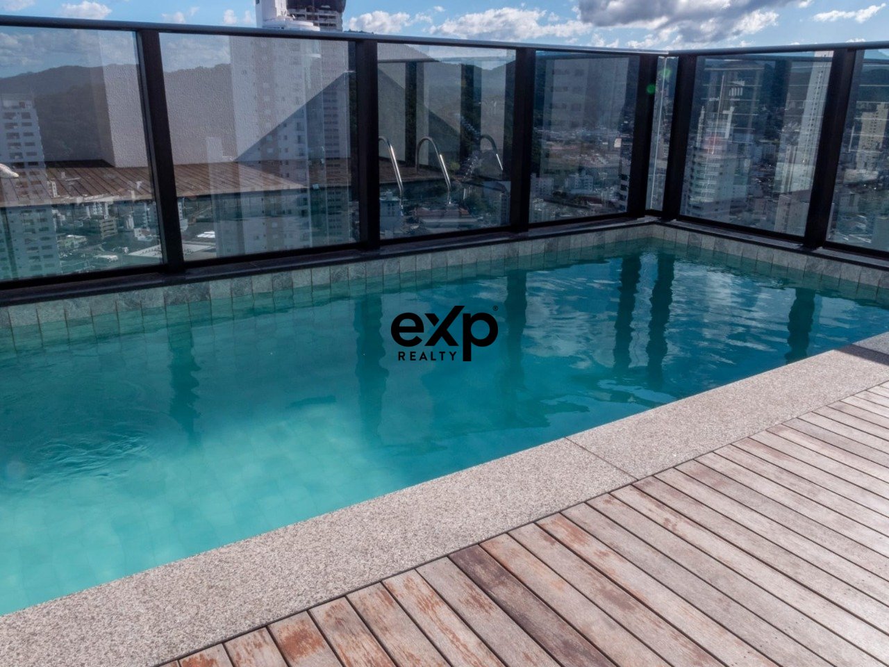 Cobertura à venda em BALNEÁRIO CAMBORIÚ, Centro, Rua 901 20 Centro BALNEÁRIO CAMBORIÚ 88330-725, 502 m²