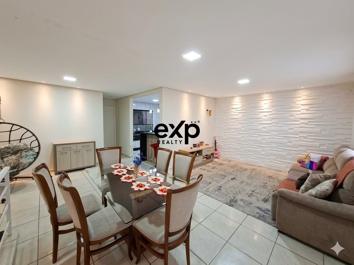 Sobrado com 3 Quartos à venda, 166m² - Sítio Cercado
